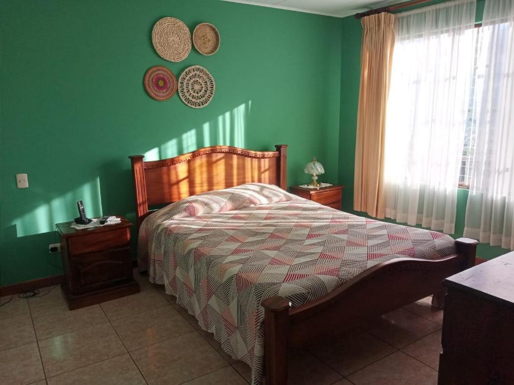 Hotel Las Brumas Cartago Bagian luar foto