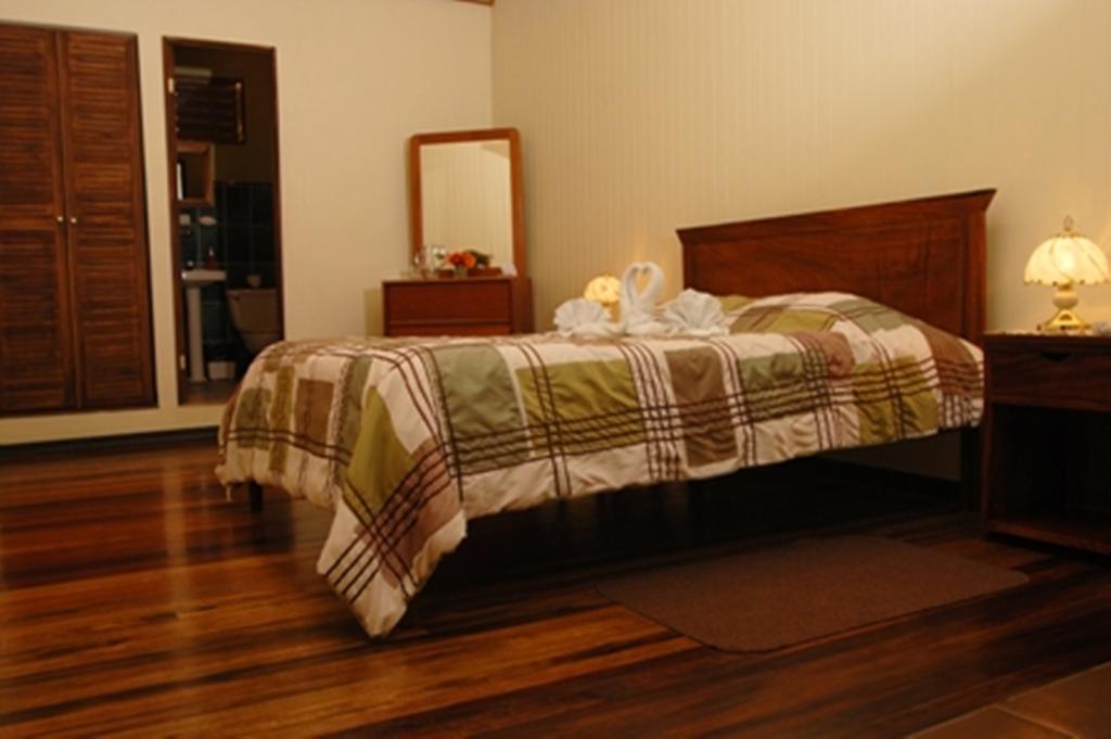 Hotel Las Brumas Cartago Ruang foto