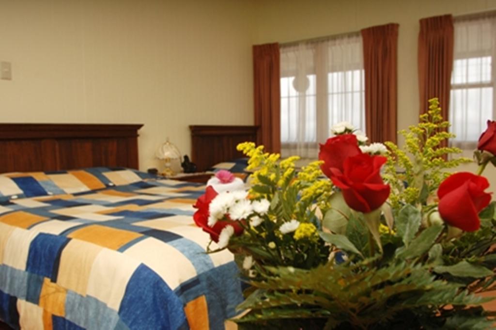Hotel Las Brumas Cartago Ruang foto