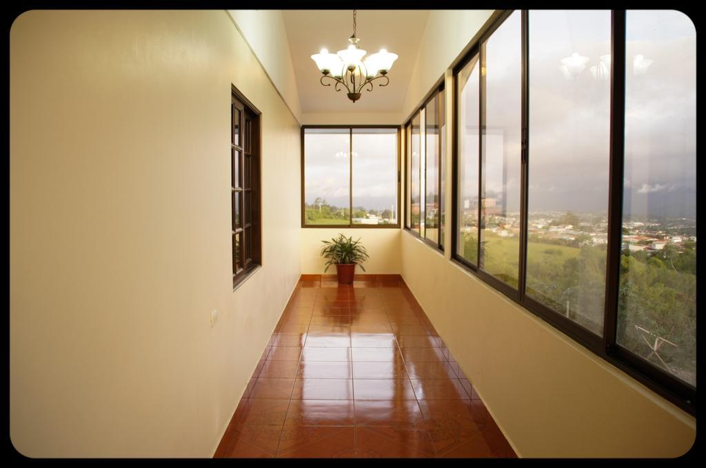 Hotel Las Brumas Cartago Ruang foto