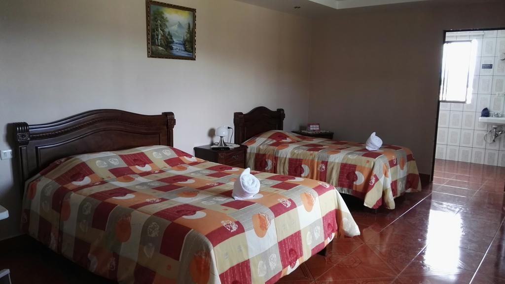 Hotel Las Brumas Cartago Bagian luar foto