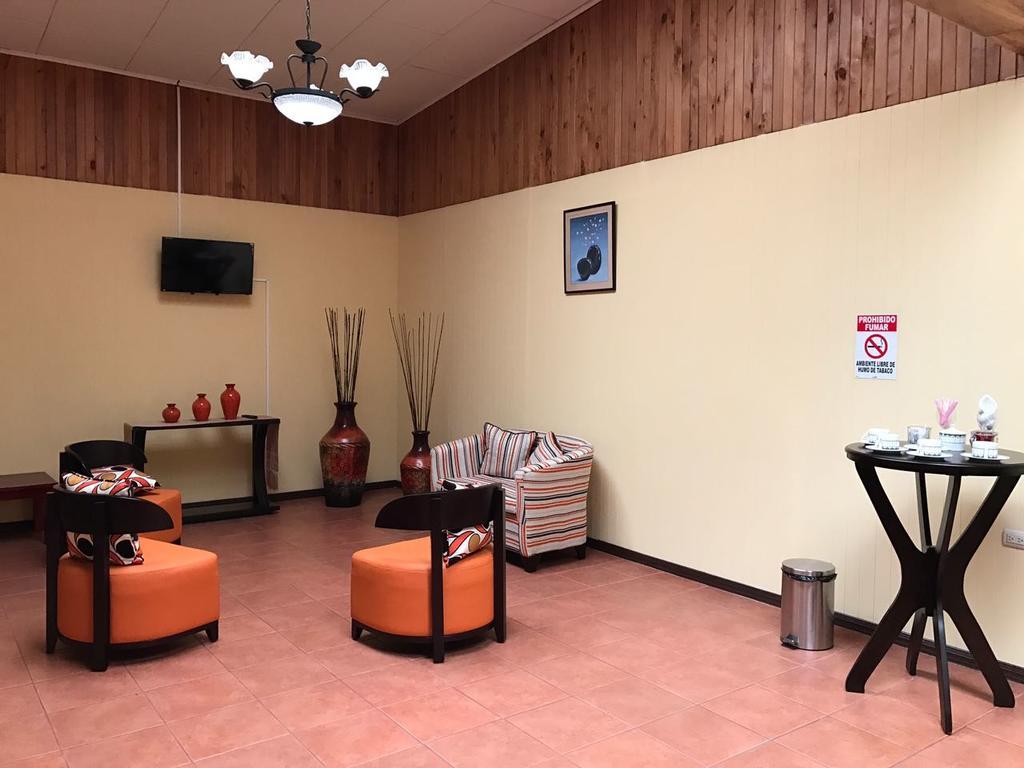 Hotel Las Brumas Cartago Bagian luar foto
