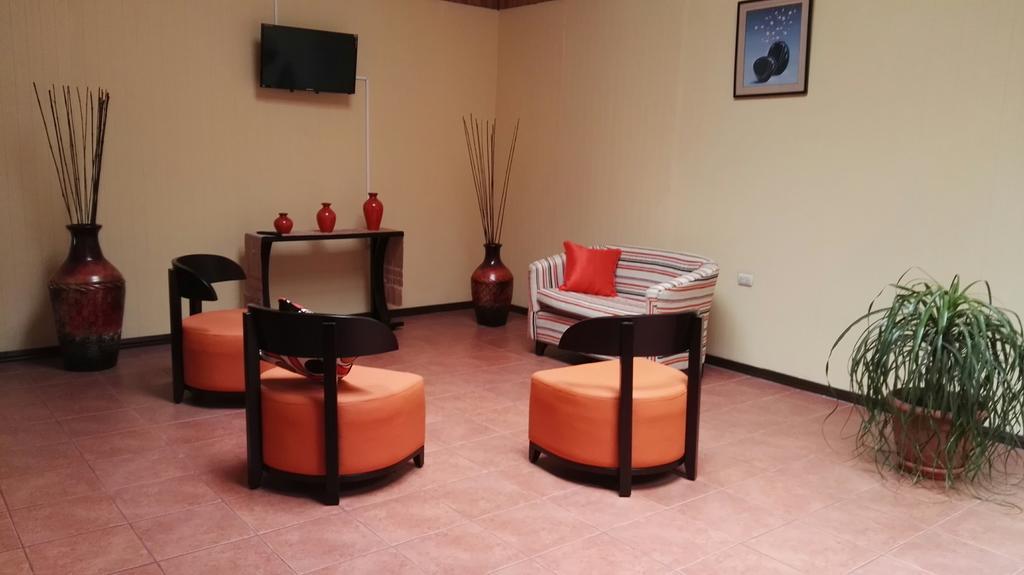 Hotel Las Brumas Cartago Bagian luar foto