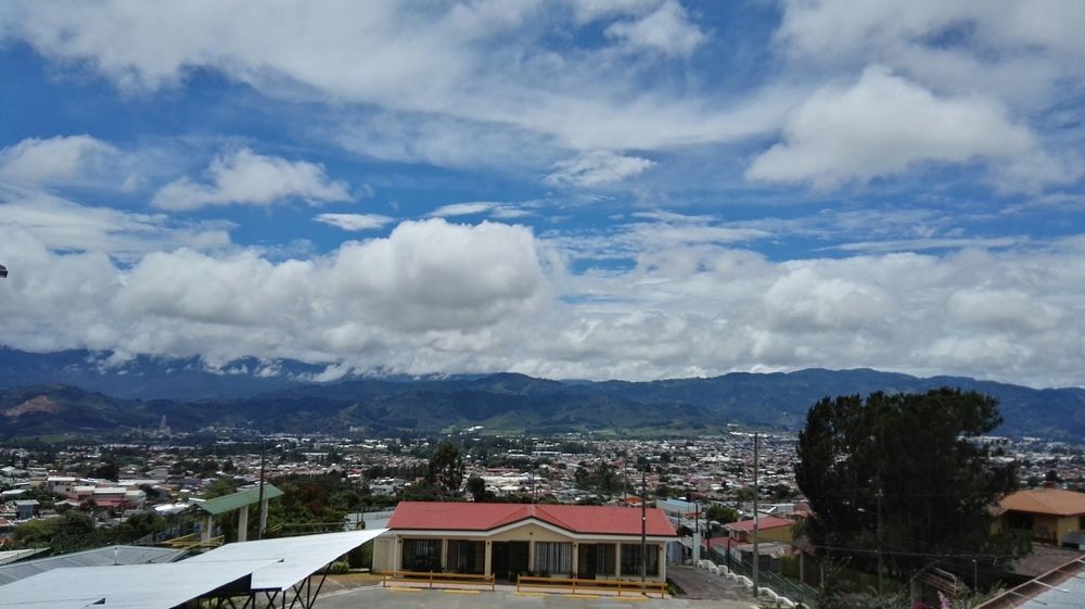 Hotel Las Brumas Cartago Bagian luar foto